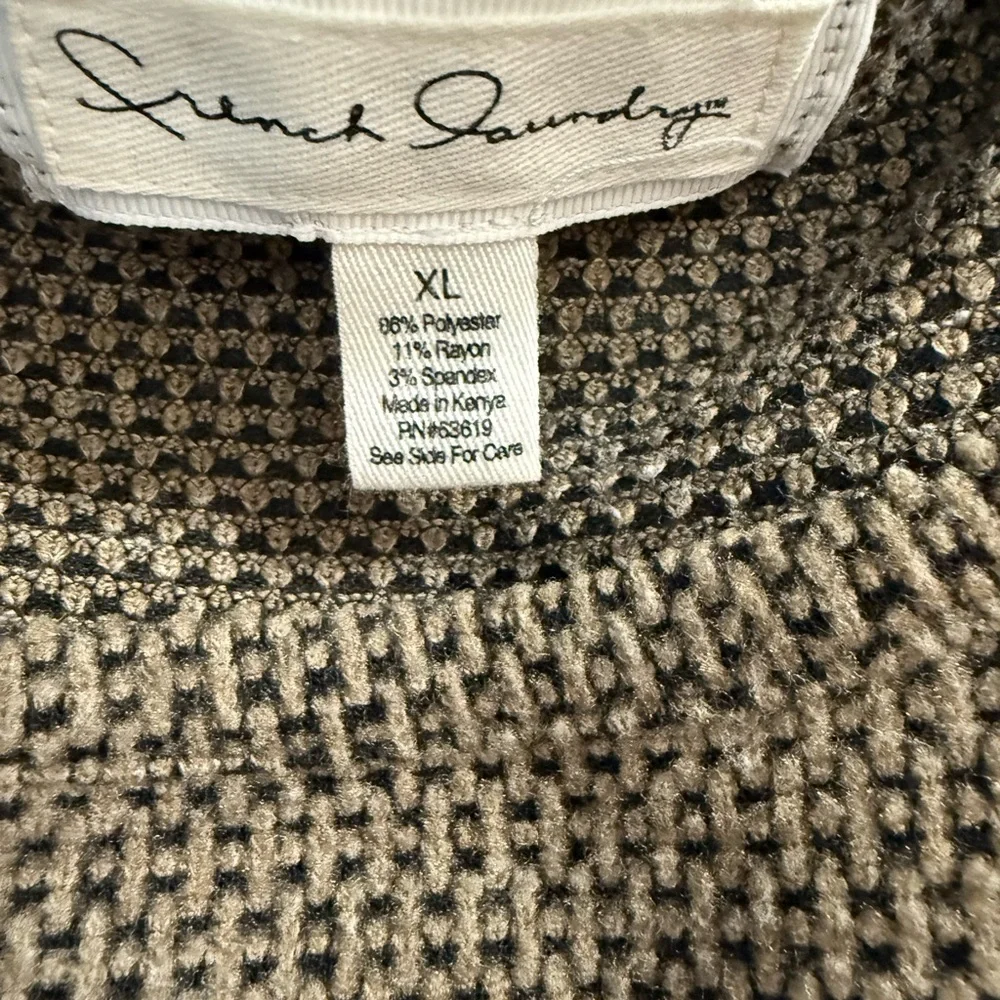 French Laundry Women's XL Textured Knit Button Shoulder‎ Sweater - Picture 3 of 3